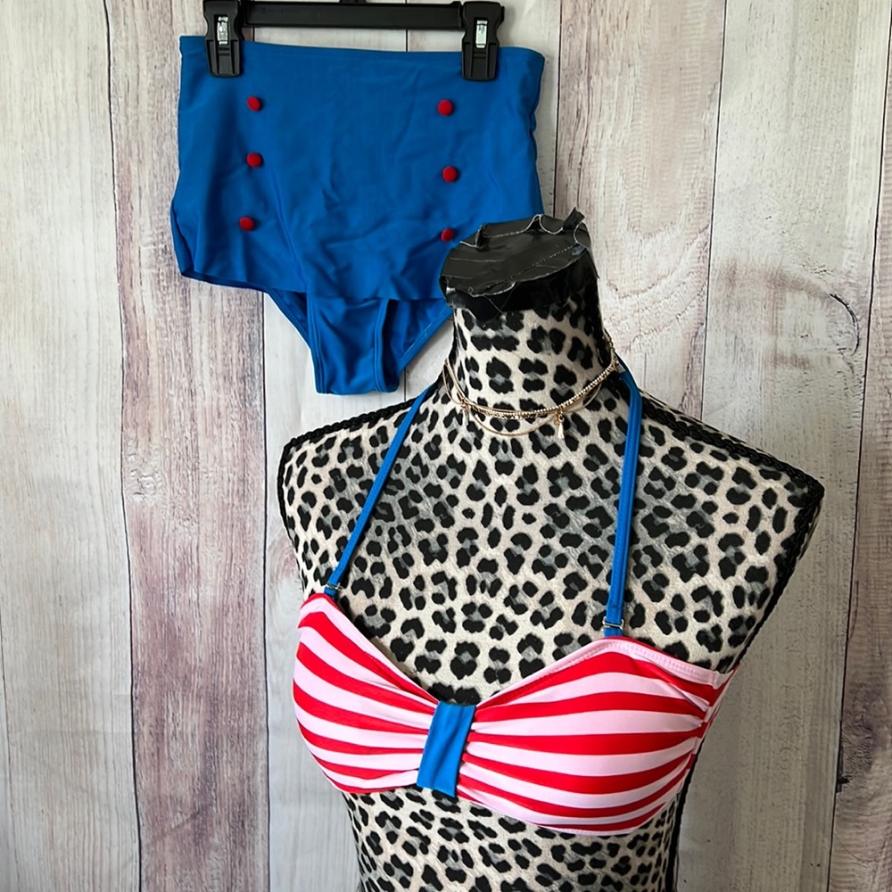 High waist vintage inspired strapless bikini with removable straps